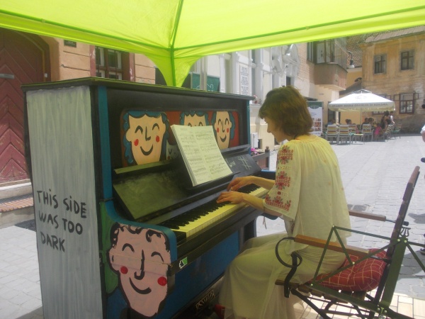 Diana Ionescu - pianina vibrate!210